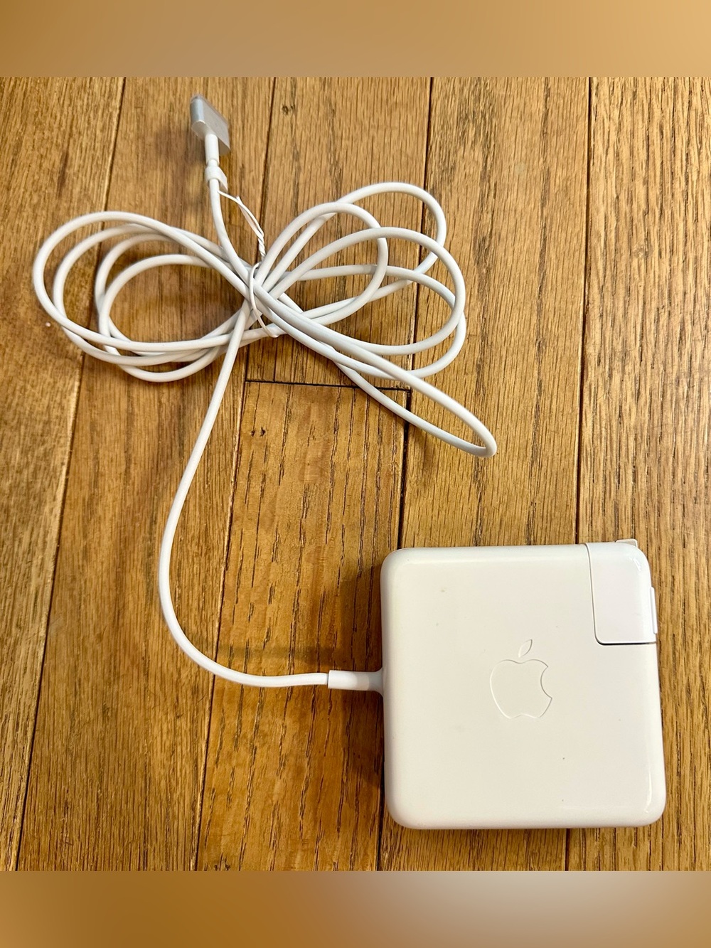 Apple White MagSafe Power Adapter with Detachable Cable